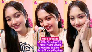Insta Model Miss Riddles Live Fingering Her Pussy