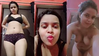 Viral Desi Girl Fingering Her Tight Pussy Watch